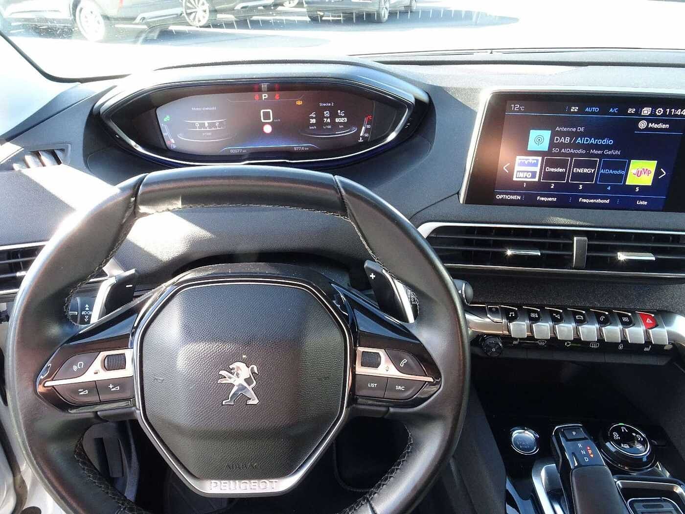 Peugeot  1.2l Allure *Full-LED *PPS+360° *7-Sitzer